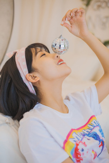 长在面包树上的女人